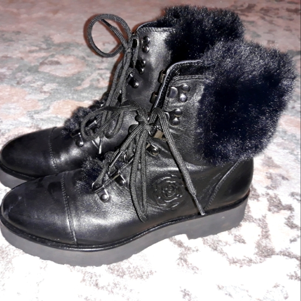 Women boots.